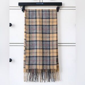 Barbour 100% wool Galingale Tartan Scarf Classic Plaid England Like New